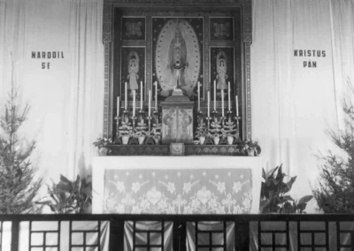Původní oltář